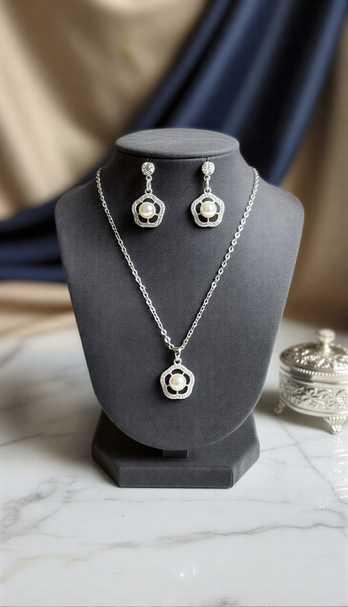 Signature Royal Blossom Jewelry Set – Multi-Layered Golden Mala with Floral Crystal Studs. (Copy)