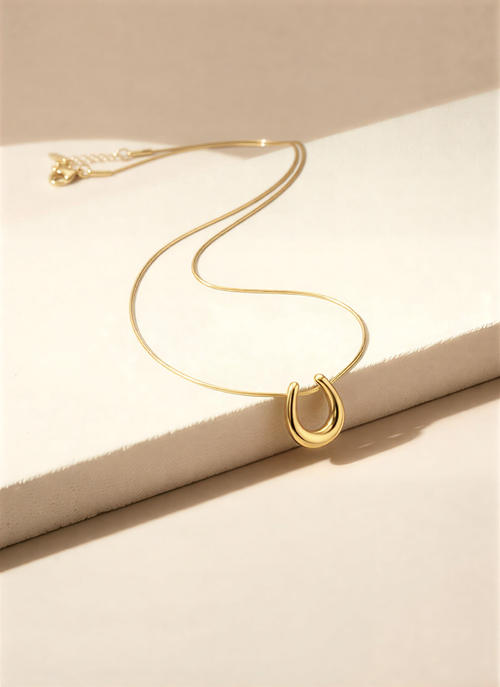 Elegant Filigree Floral Chain Necklace – Sparkling Crystal Flower Pendant