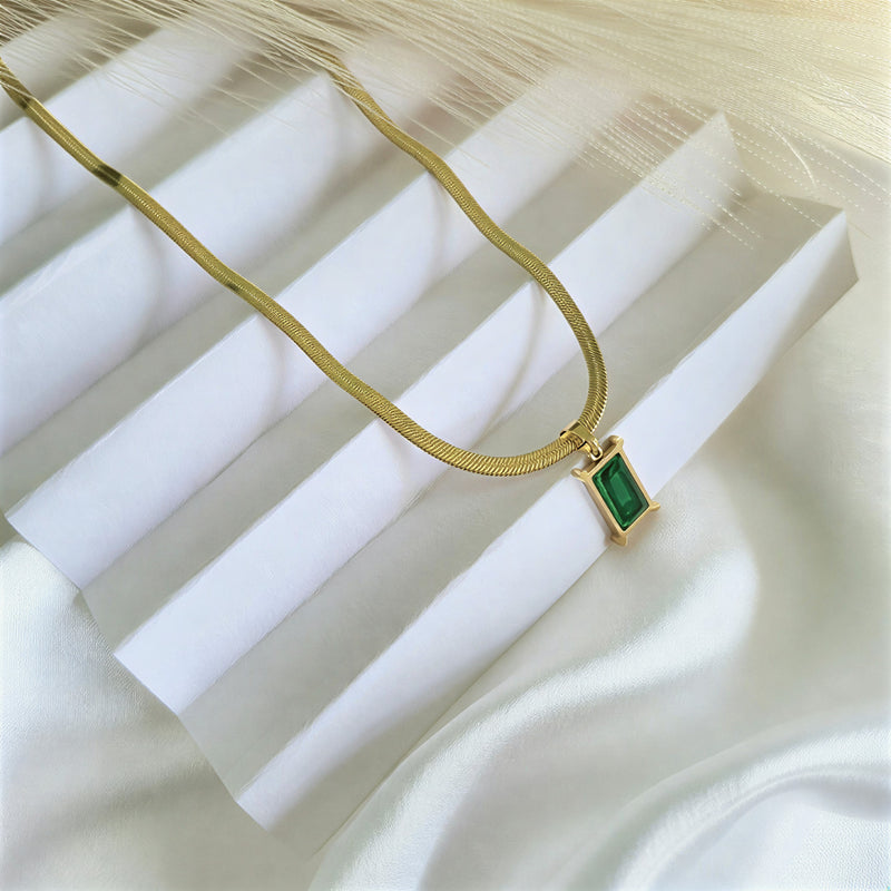 Radiant Gemstone Snake Chain Necklace – Elegant Boutique Statement Piece