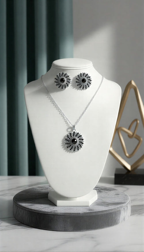 Vintage Midnight Sunflower Set – Handcrafted Crystal Pendant & Earring Duo