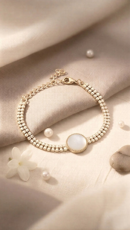 Bold White Onyx Circular Bracelet – Luxury Dual-Strand Gold Wristwear with Adjustable Secure Clasp