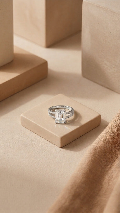 The Dual-Lustre Anthology: Auric Enamel Clover Suites & Bimetallic Geometric Solitaires