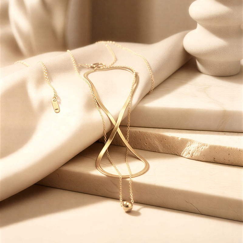 Classic Floral Garden Necklace – Shimmering Metallic Pendant