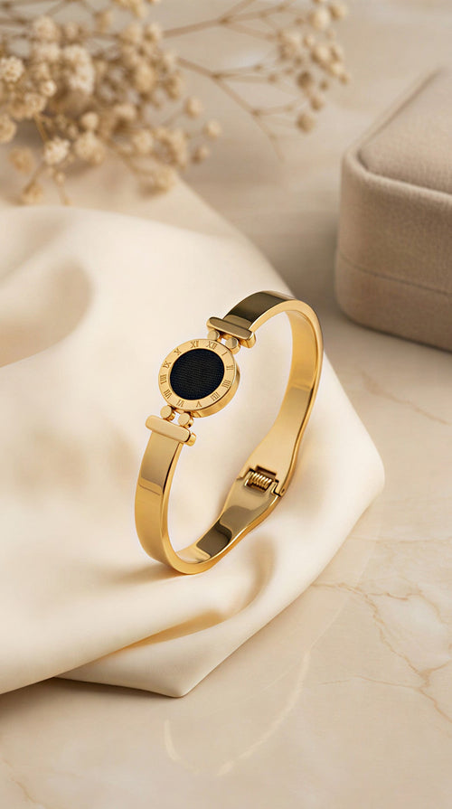 Luxe Roman Numeral Bangle – Black Onyx & Gold Finish