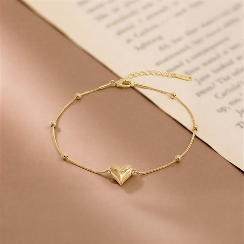 Eternal Heart Signature Bracelet – Shimmering Gold-Tone Love Charm